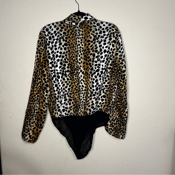 RIXO Avril Leopard Black Tan Deep Plunge Line Silk Viscose Blend Bodysuit - Picture 11 of 13